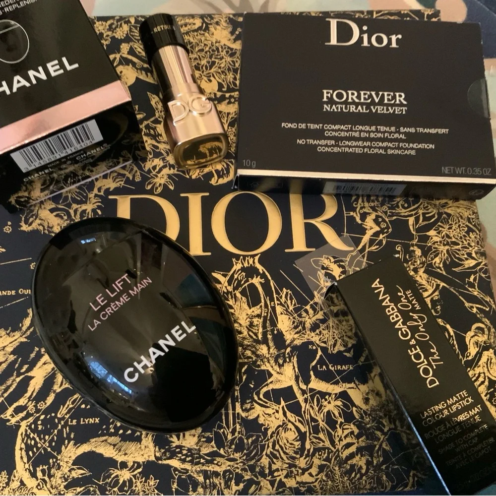 Chanel Le Lift La Crème Main - Black